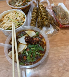 萌新碎碎念有点饿的图片