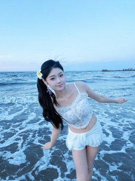 小小鱼🐬一点半播的图片