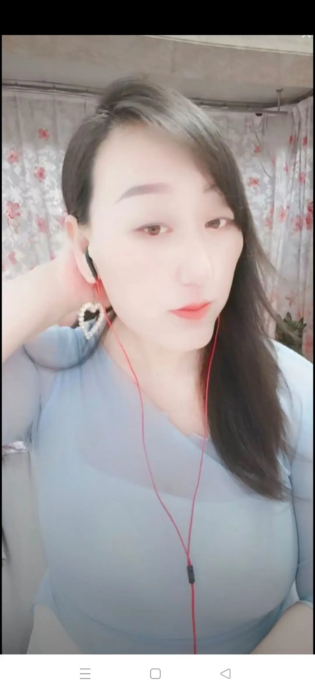我叫野百合🌱🌱的主播照片