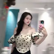 夜风微凉伊人独行